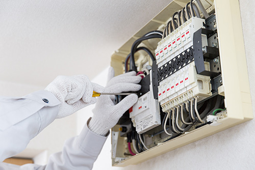 株式会社フジ電設の事業案内です。配電盤修理