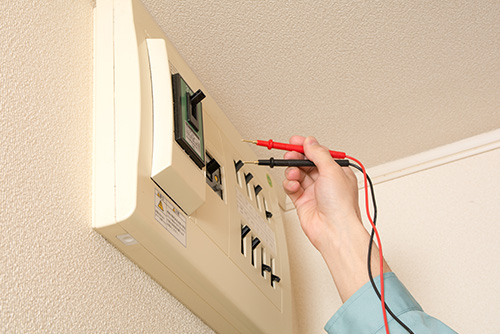 株式会社フジ電設の事業案内です。ブレーカー点検